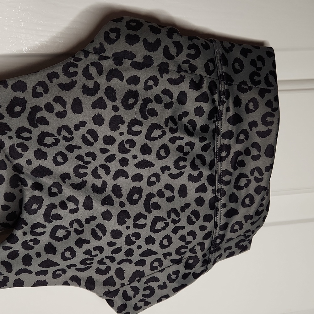 All Fenix Anthropologie Sport Bra Long Jagger Charcoal Cheetah Print S - Picture 3 of 9